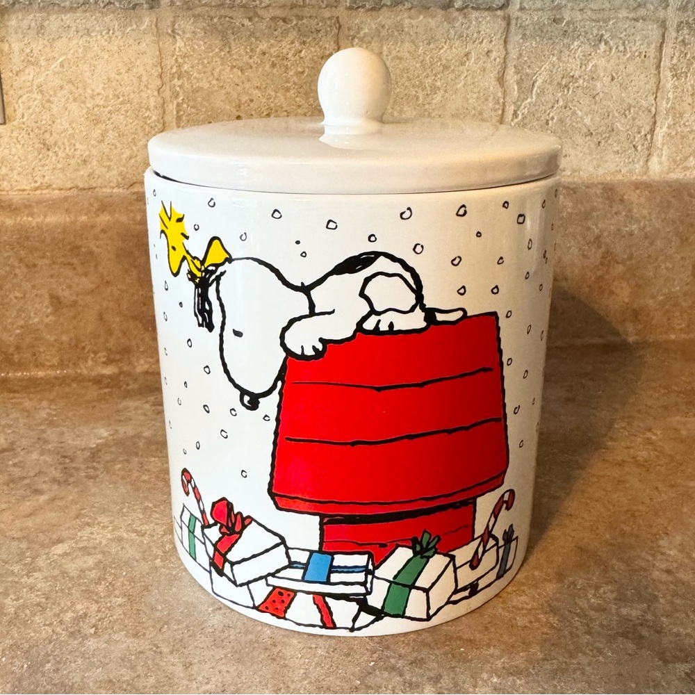 Peanuts Snoopy Holiday Cookie Jar